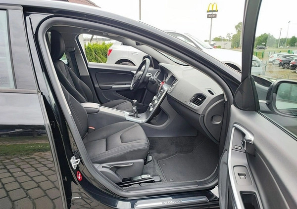 Volvo V60 cena 39900 przebieg: 278227, rok produkcji 2015 z Korsze małe 326